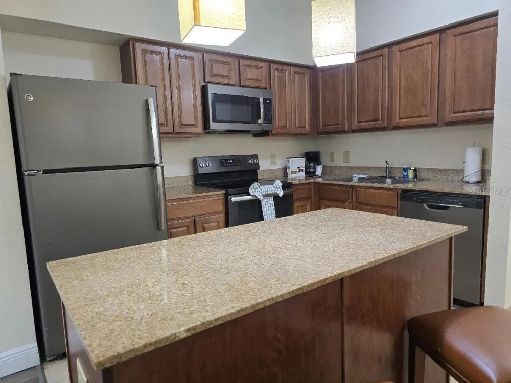 12556 FLORIDAYS RESORT DRIVE #A-201 Orlando, FL 32821