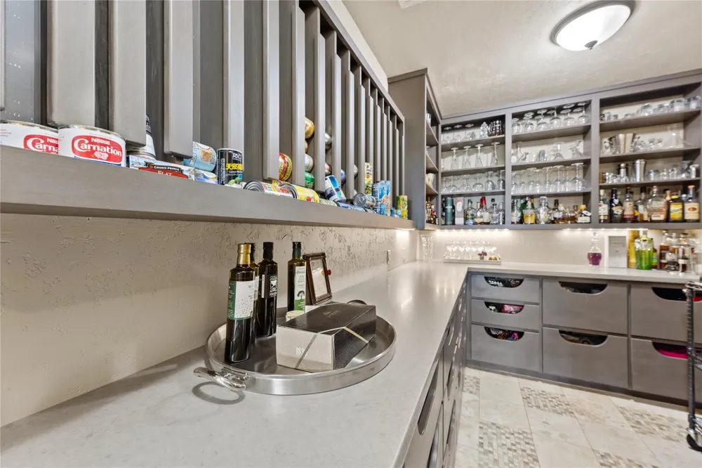 1000 River Trace Drive Columbus, TX 78934