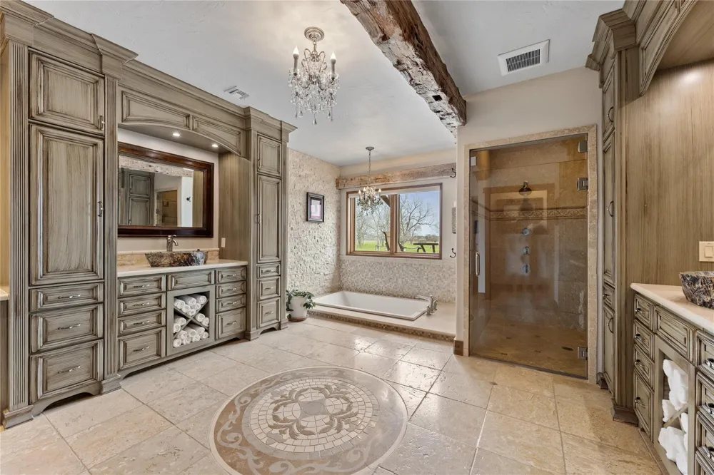 1000 River Trace Drive Columbus, TX 78934
