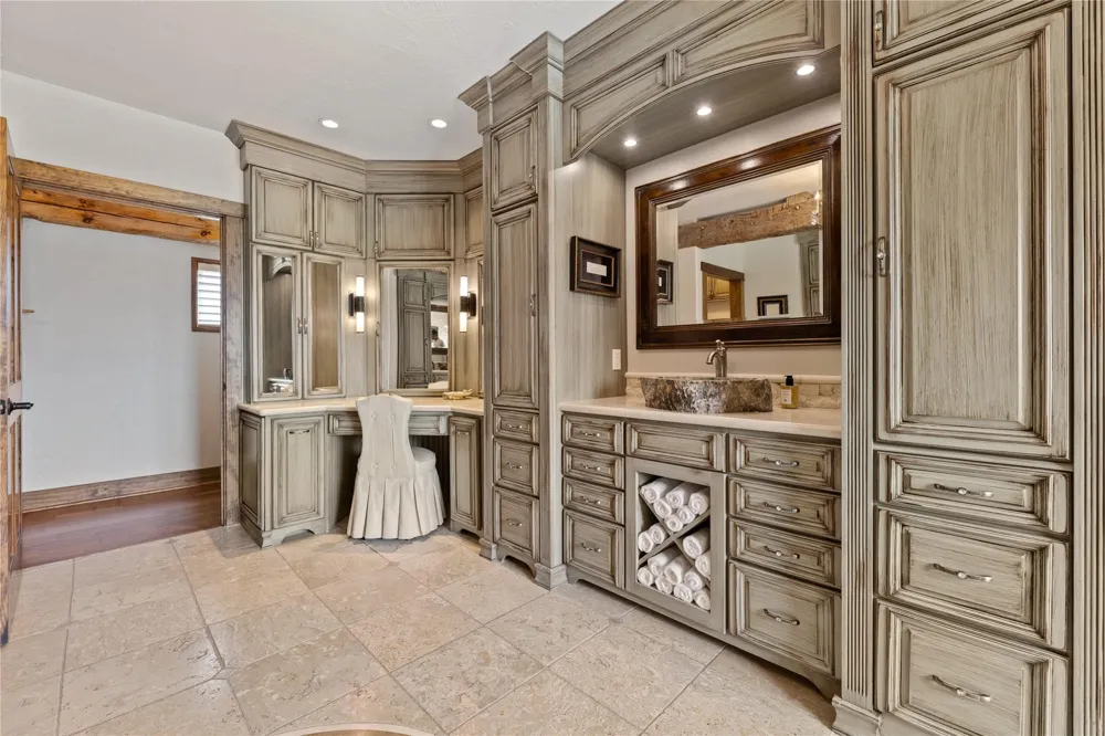1000 River Trace Drive Columbus, TX 78934