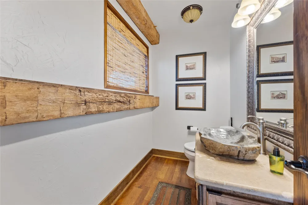 1000 River Trace Drive Columbus, TX 78934