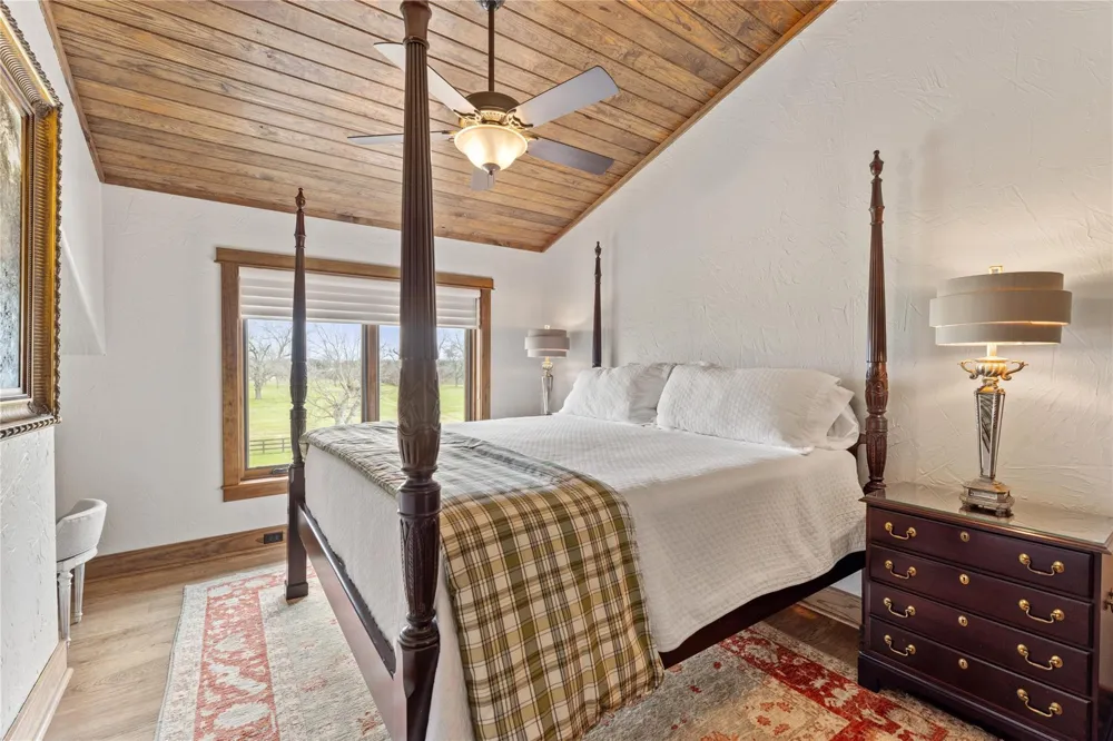 1000 River Trace Drive Columbus, TX 78934