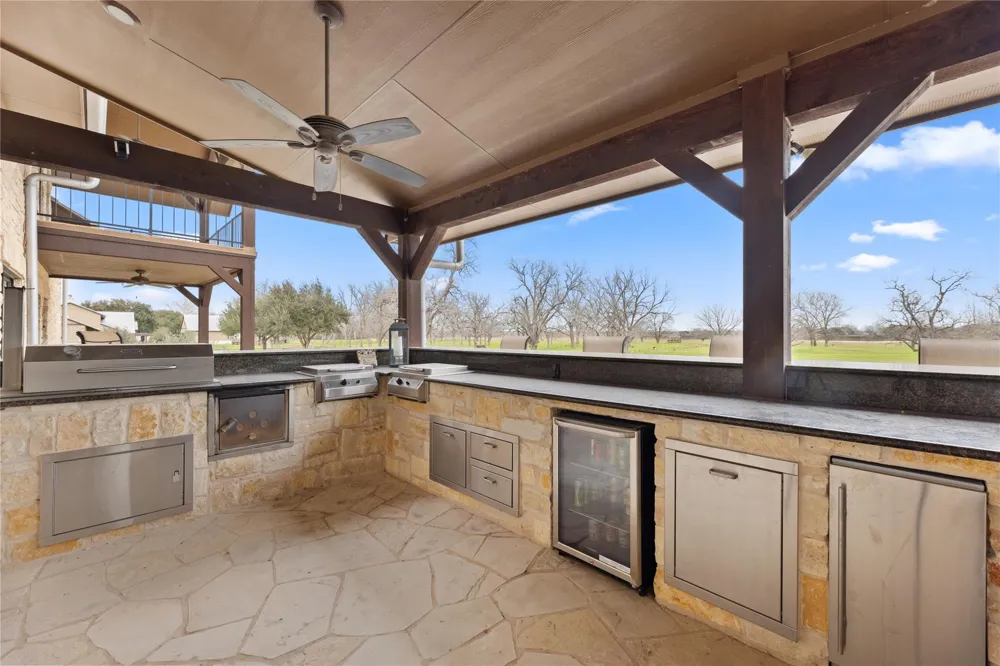 1000 River Trace Drive Columbus, TX 78934