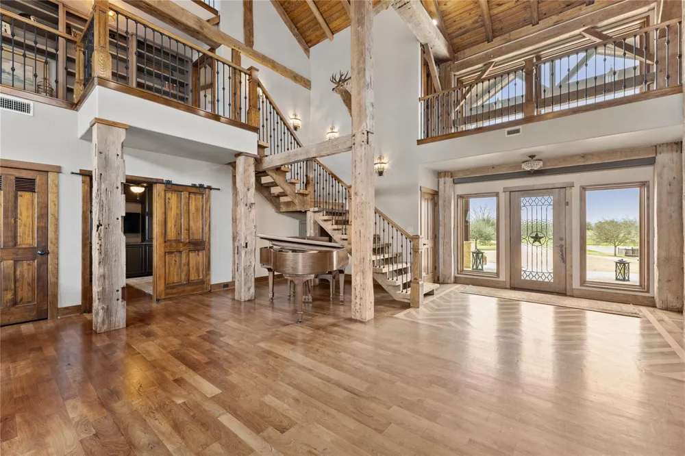 1000 River Trace Drive Columbus, TX 78934