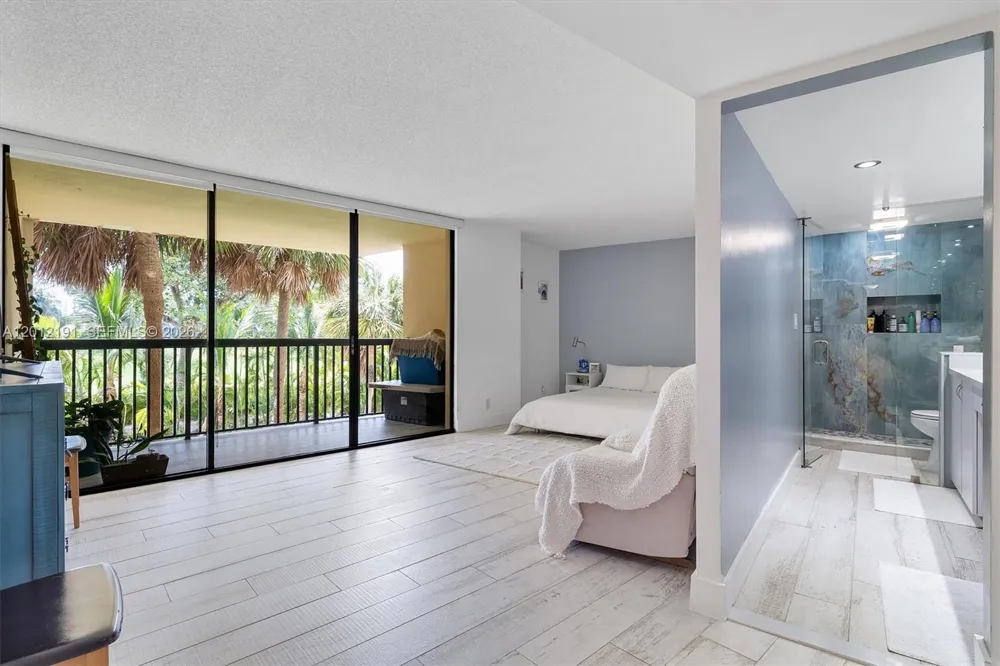 20341 W Country Club Dr #TH-11 Aventura, FL 33180