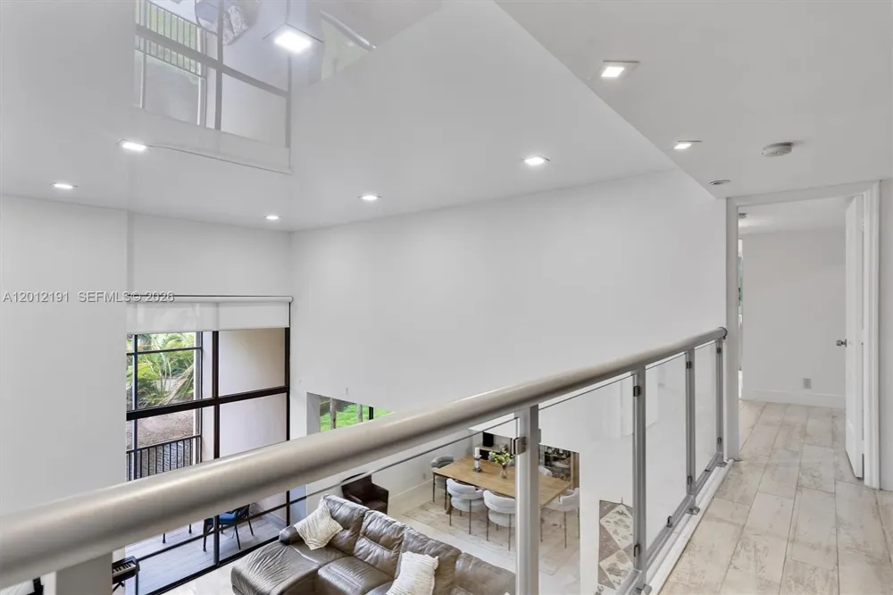 20341 W Country Club Dr #TH-11 Aventura, FL 33180
