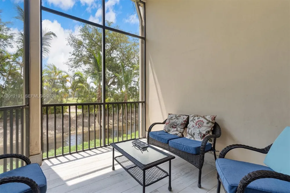 20341 W Country Club Dr #TH-11 Aventura, FL 33180