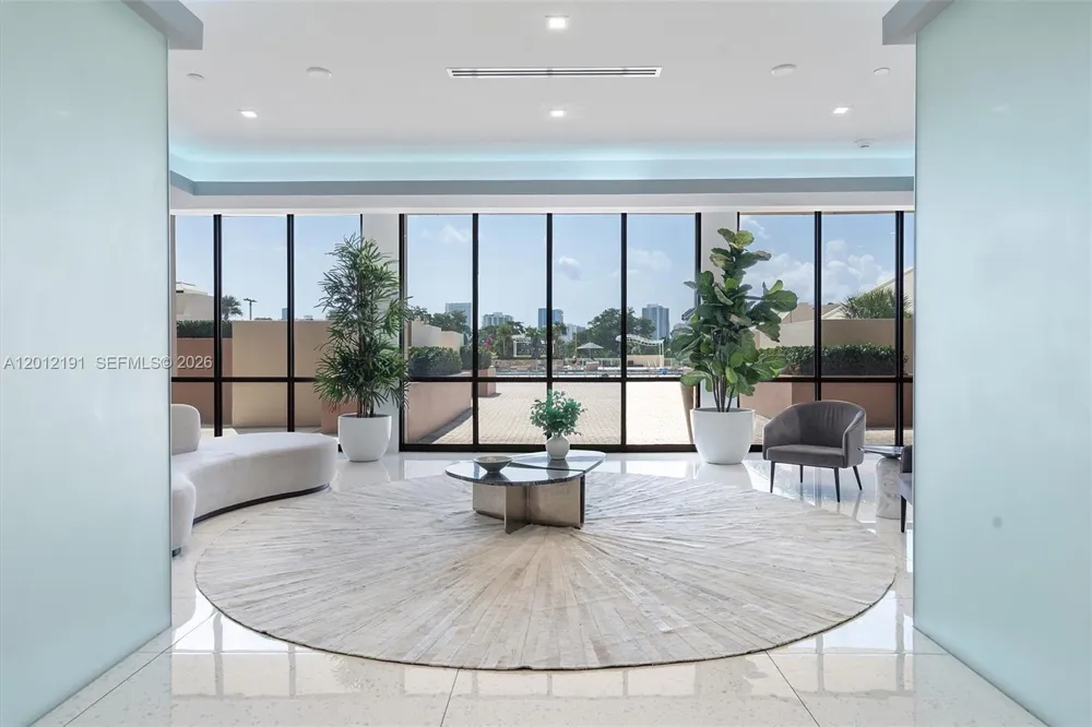 20341 W Country Club Dr #TH-11 Aventura, FL 33180