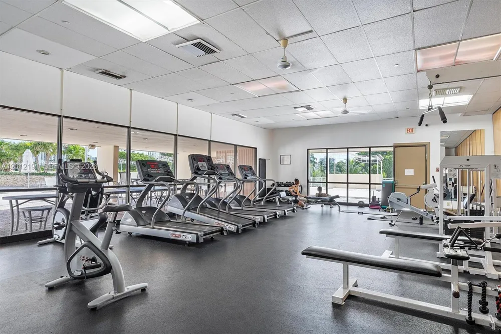 20341 W Country Club Dr #TH-11 Aventura, FL 33180