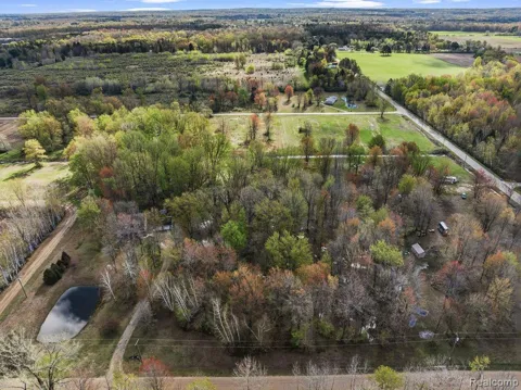 82 Natures Trail Road