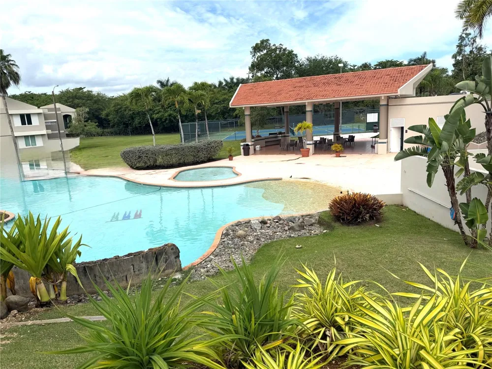 693 NORTH COAST VILLAGE #236 Vega Alta, PR 00692
