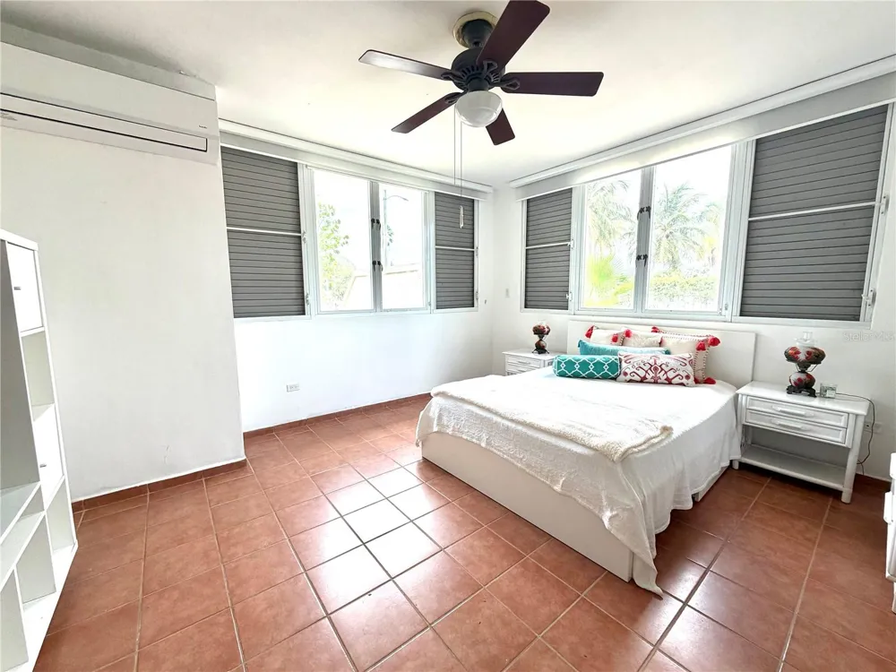 693 NORTH COAST VILLAGE #236 Vega Alta, PR 00692
