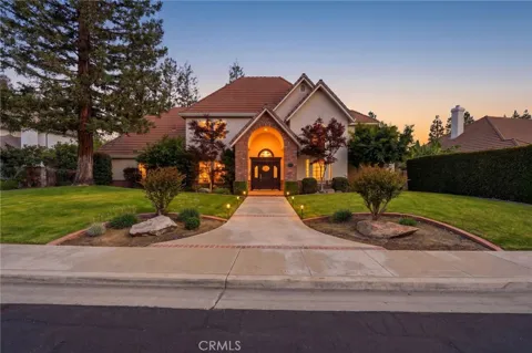 5036 Lakewood