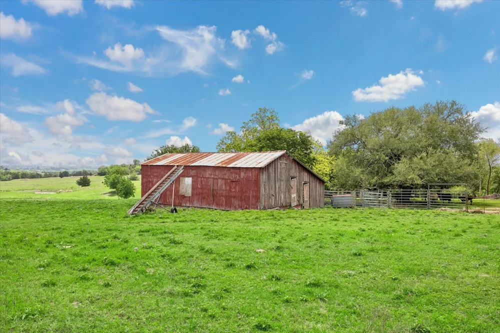 4754 Wickel Road Burton, TX 77835