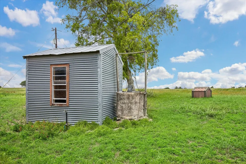 4754 Wickel Road Burton, TX 77835
