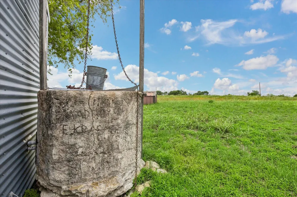 4754 Wickel Road Burton, TX 77835