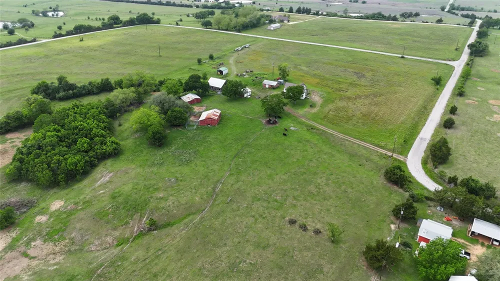 4754 Wickel Road Burton, TX 77835