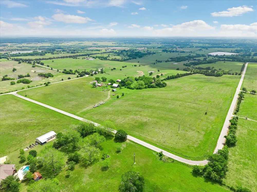 4754 Wickel Road Burton, TX 77835