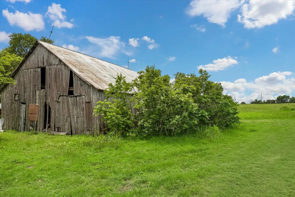 4754 Wickel Road Burton, TX 77835