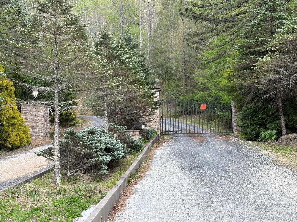 000 Mt. Mitchell Drive Burnsville, NC 28714