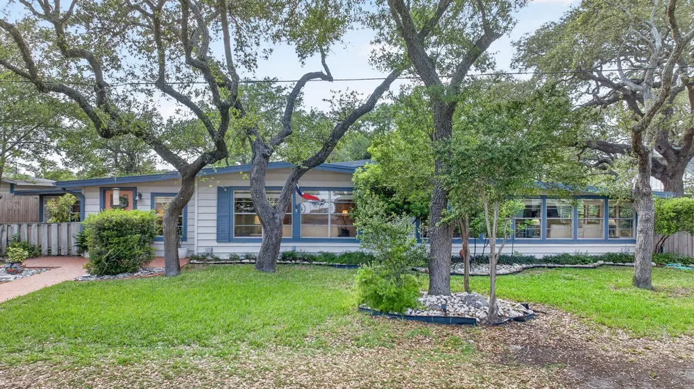 307 4th Street Fulton, TX 78358