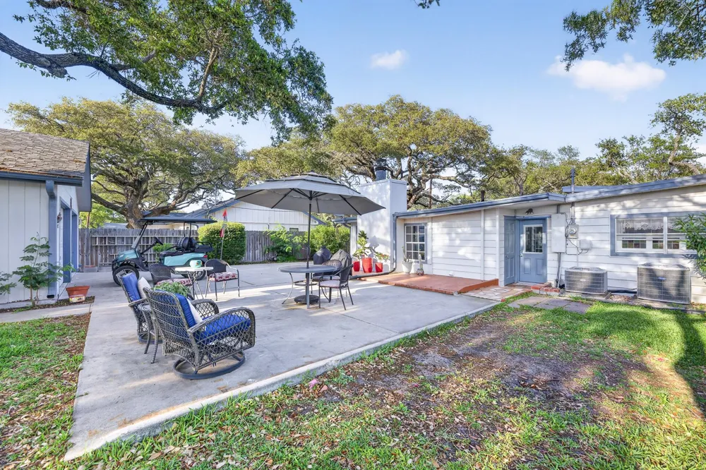307 4th Street Fulton, TX 78358