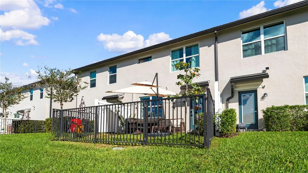 2913 Olivia Ave Lauderdale Lakes, FL 33311
