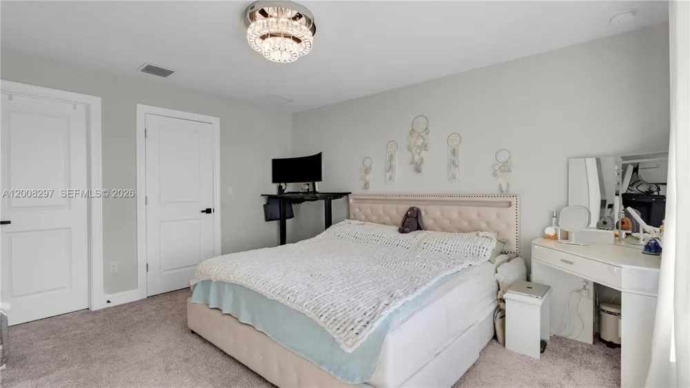 2913 Olivia Ave Lauderdale Lakes, FL 33311