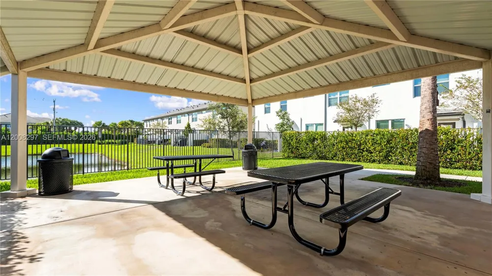 2913 Olivia Ave Lauderdale Lakes, FL 33311
