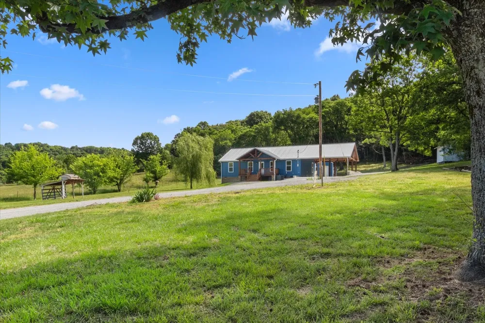 402 Cortner Hollow Rd Petersburg, TN 37144