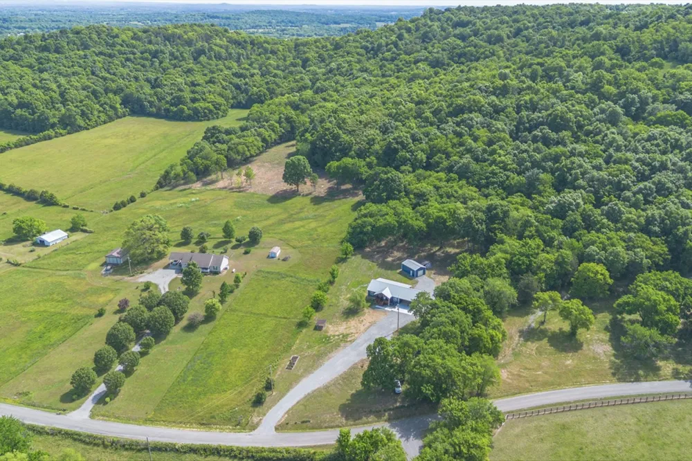 402 Cortner Hollow Rd Petersburg, TN 37144