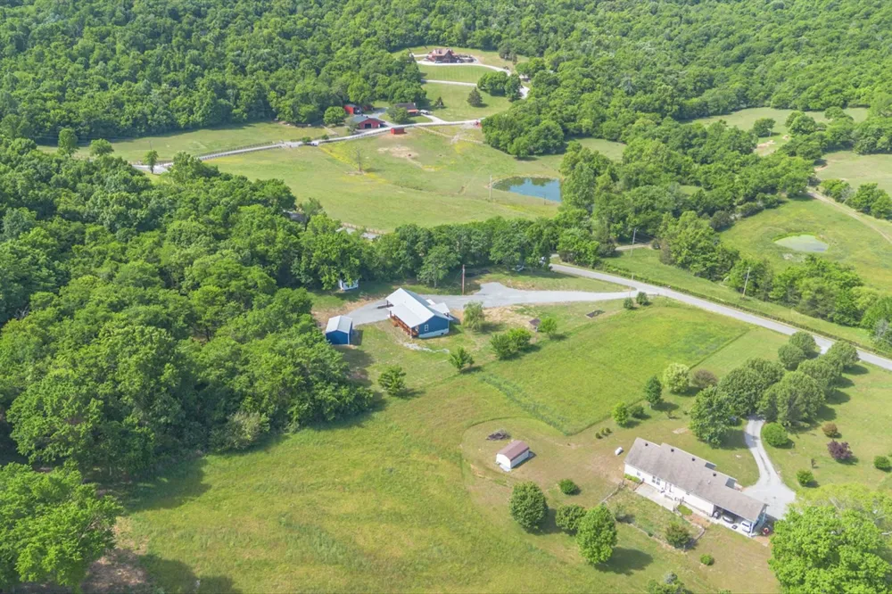 402 Cortner Hollow Rd Petersburg, TN 37144