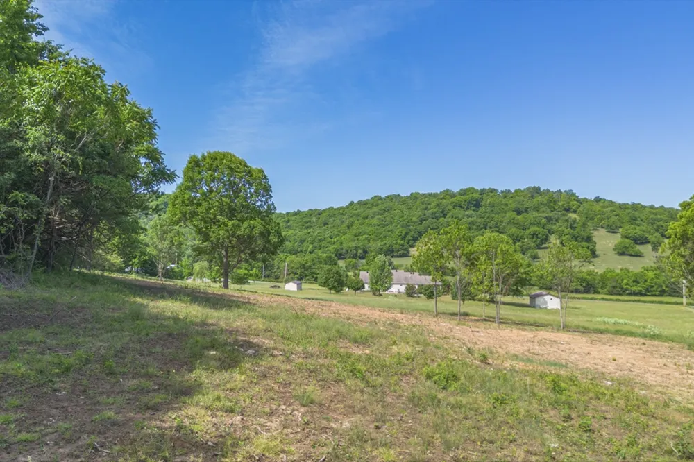 402 Cortner Hollow Rd Petersburg, TN 37144