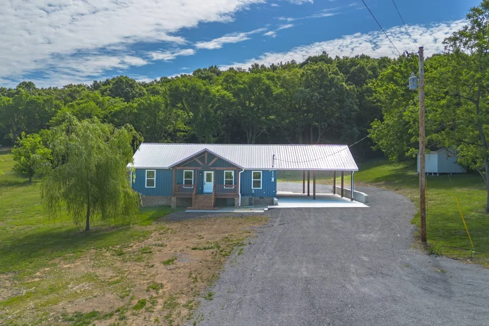 402 Cortner Hollow Rd Petersburg, TN 37144