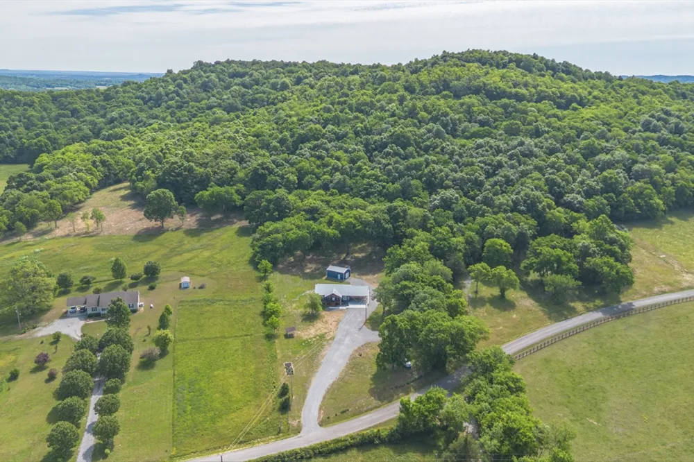 402 Cortner Hollow Rd Petersburg, TN 37144