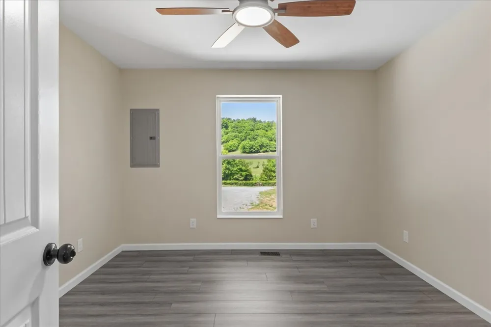 402 Cortner Hollow Rd Petersburg, TN 37144