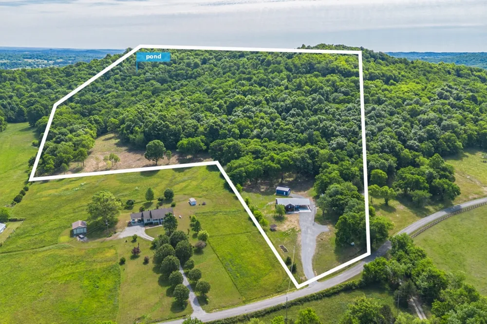 402 Cortner Hollow Rd Petersburg, TN 37144