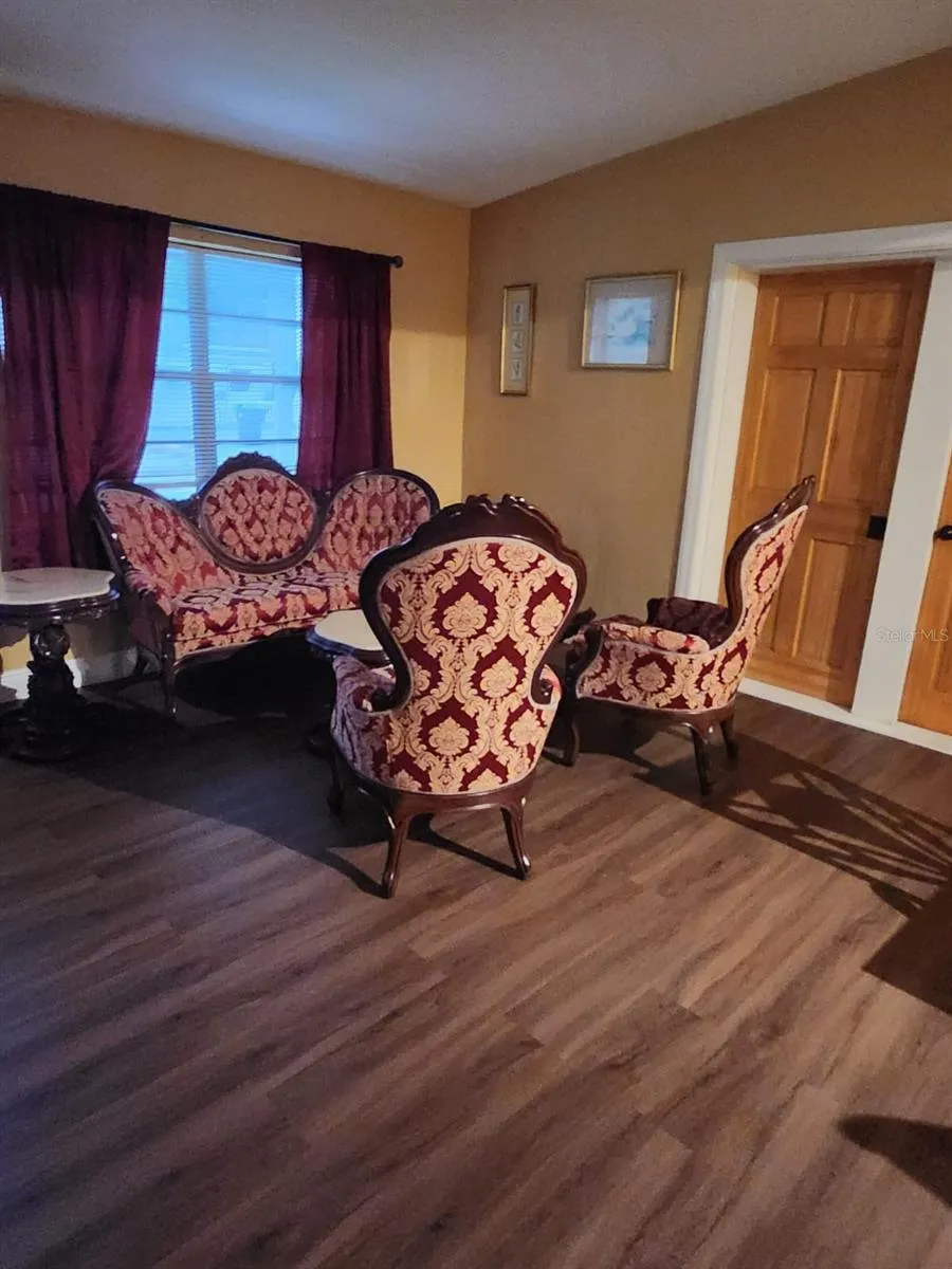 8320 DOT LANE Orlando, FL 32809