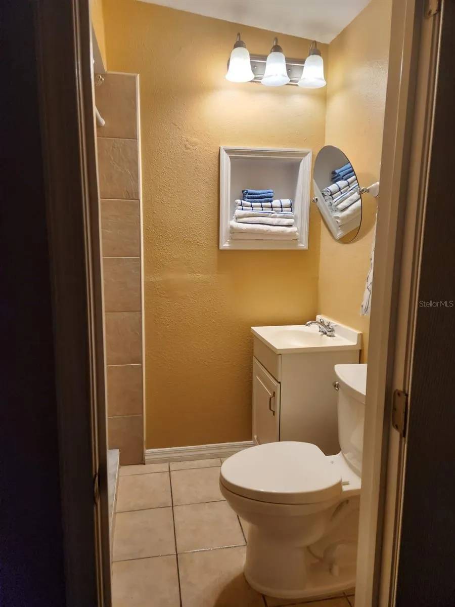 8320 DOT LANE Orlando, FL 32809