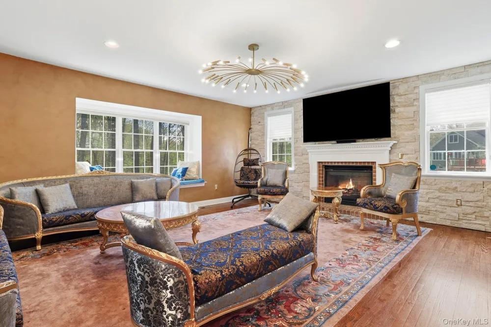 13 Chestnut Street Hopewell Junction, NY 12533