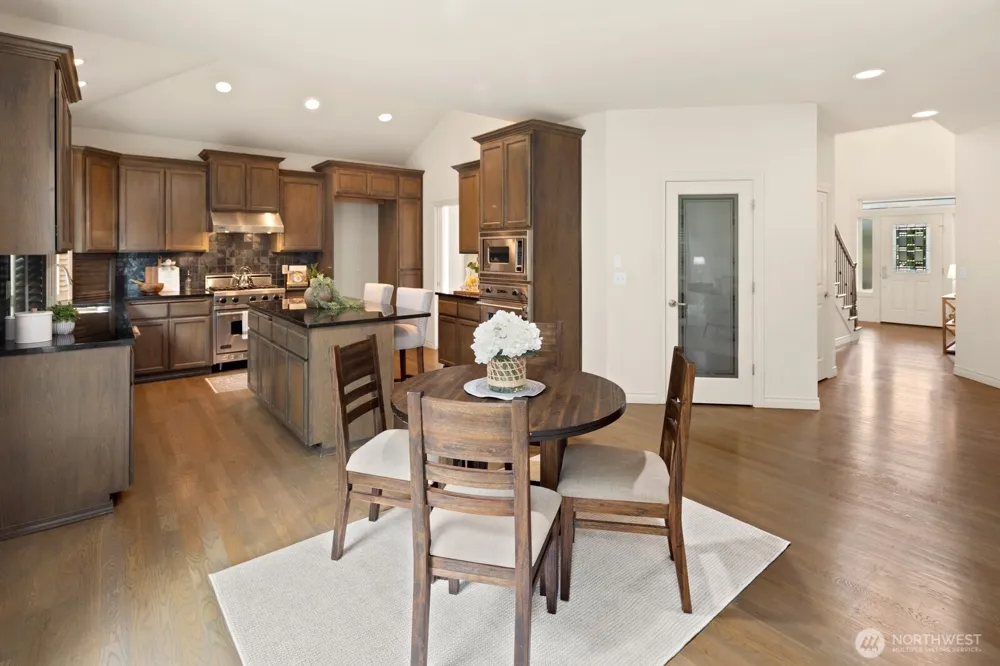 21706 Quiet Water Loop Lake Tapps, WA 98391