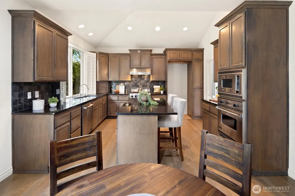 21706 Quiet Water Loop Lake Tapps, WA 98391