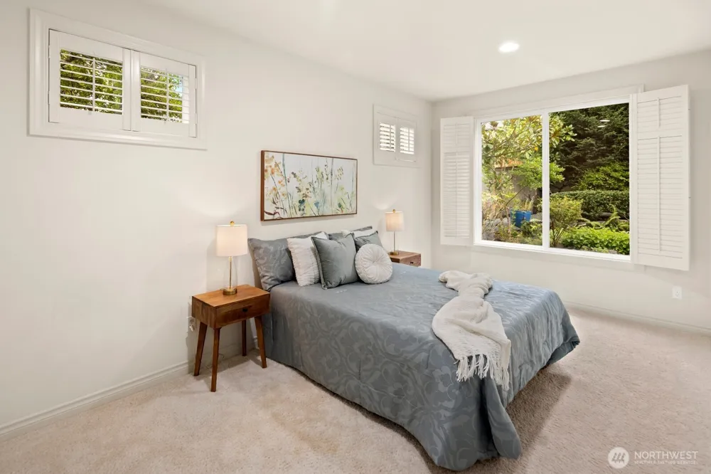 21706 Quiet Water Loop Lake Tapps, WA 98391