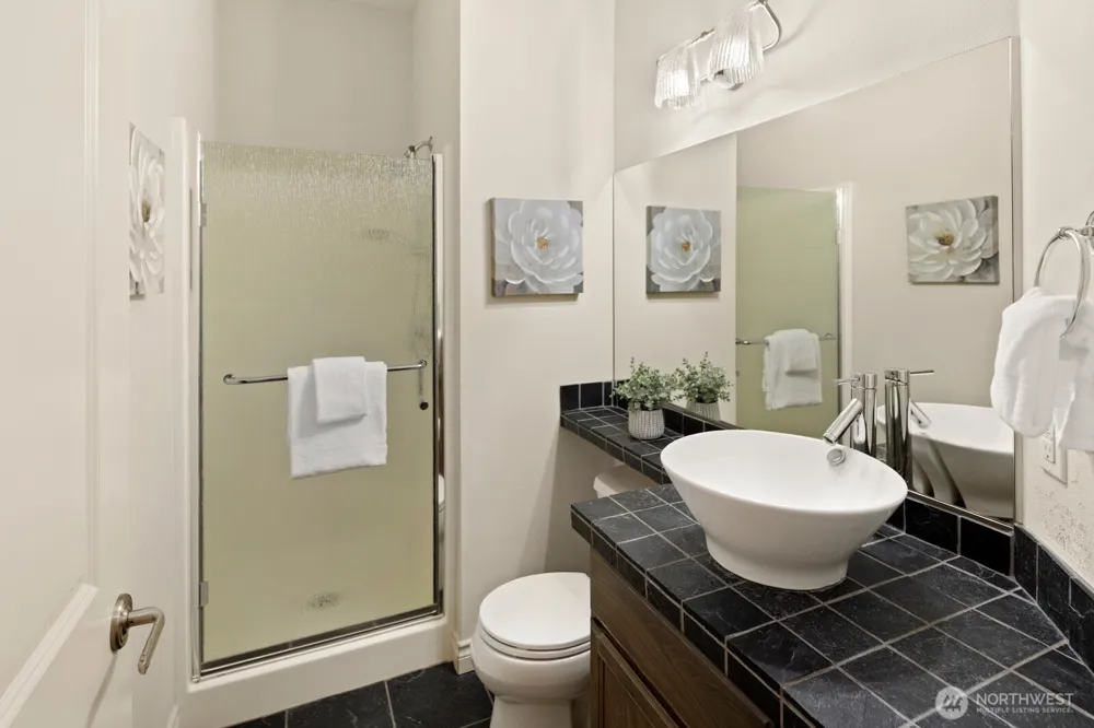 21706 Quiet Water Loop Lake Tapps, WA 98391