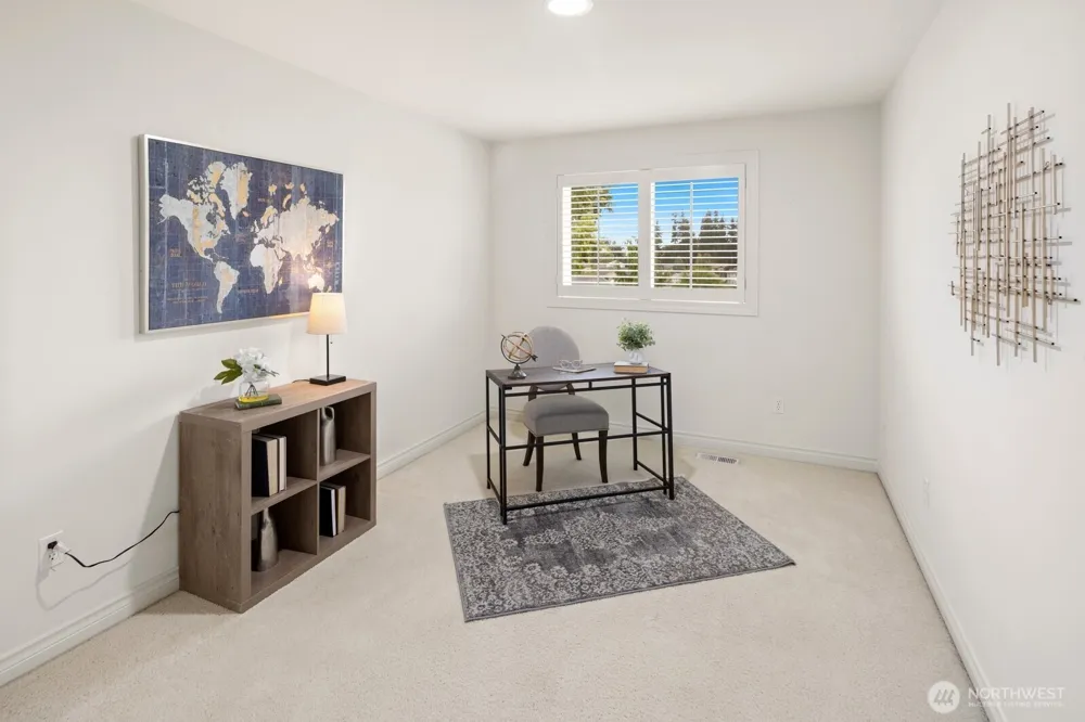 21706 Quiet Water Loop Lake Tapps, WA 98391