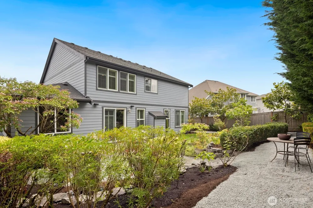 21706 Quiet Water Loop Lake Tapps, WA 98391