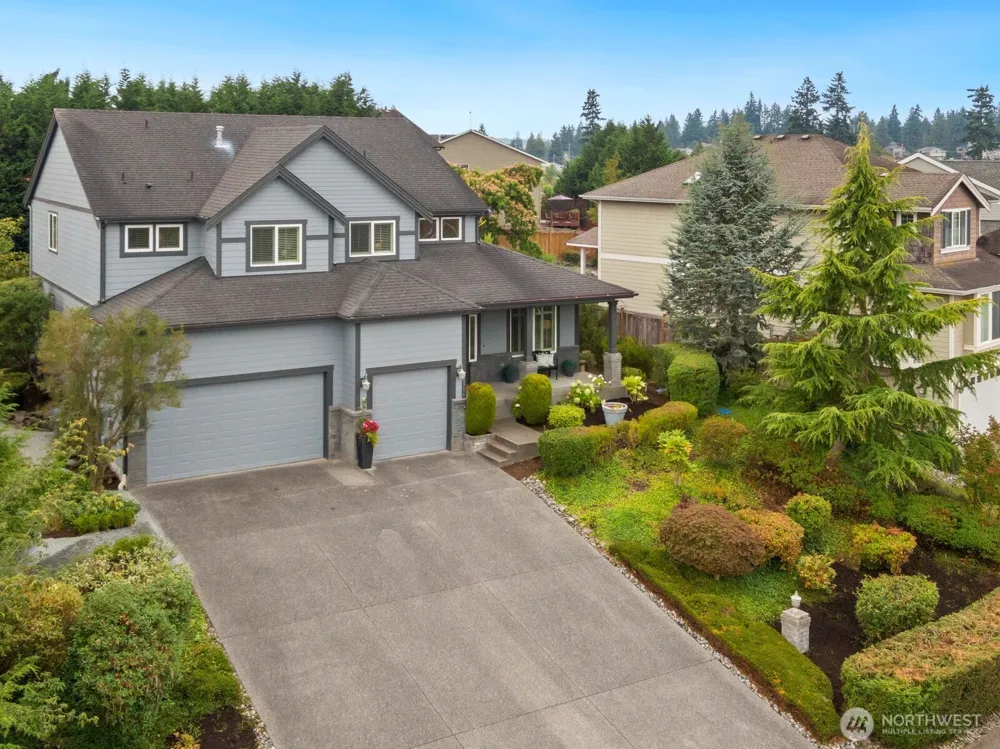 21706 Quiet Water Loop Lake Tapps, WA 98391