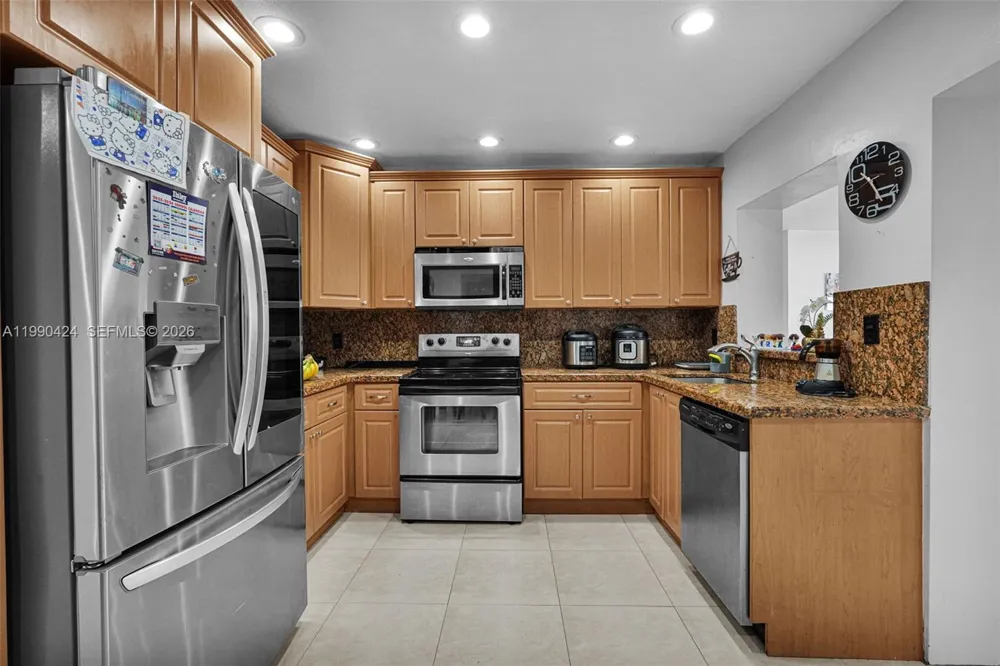 760 E 55th St Hialeah, FL 33013