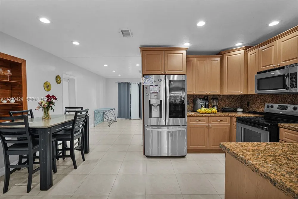 760 E 55th St Hialeah, FL 33013