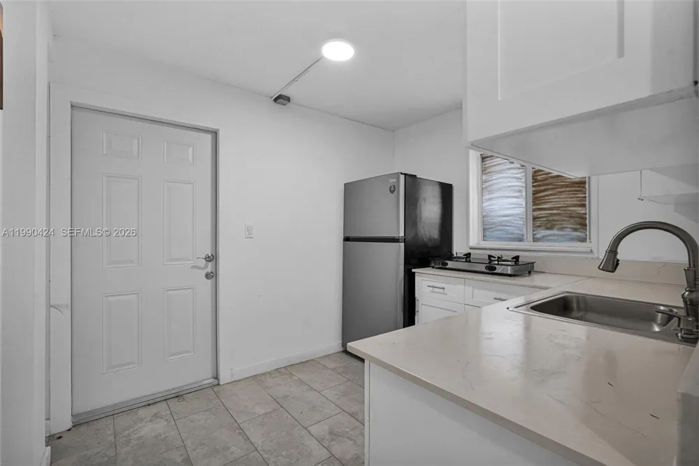760 E 55th St Hialeah, FL 33013